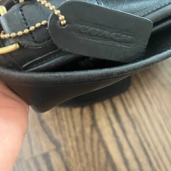 Coach  Crossbody Satchel Purse with turnlock - Picture 7 of 9